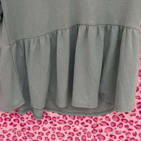 American Threads Sage V-Neck Peplum Blouse - Picture 2 of 5